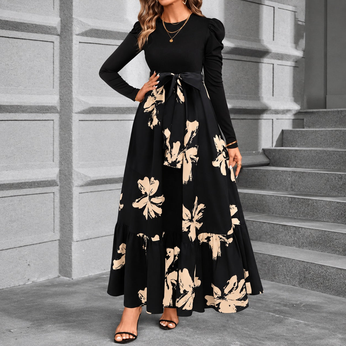 Mareike™ Kleid mit Retro-Design, betonter Taille und langem gemustertem Rock