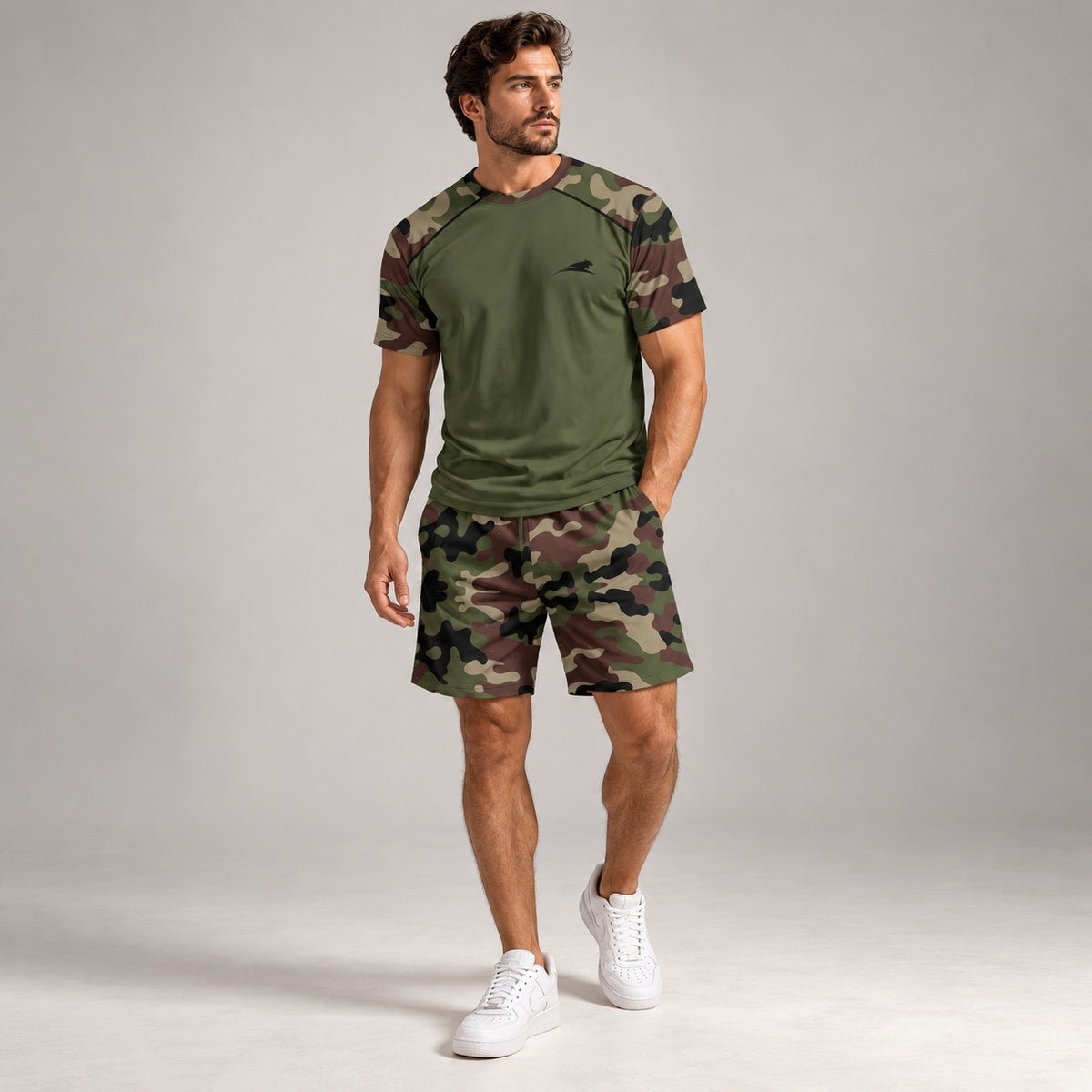 Bjarne™ Set mit Camouflage-Design, Kurzarmshirt und Shorts mit Kordelzug
