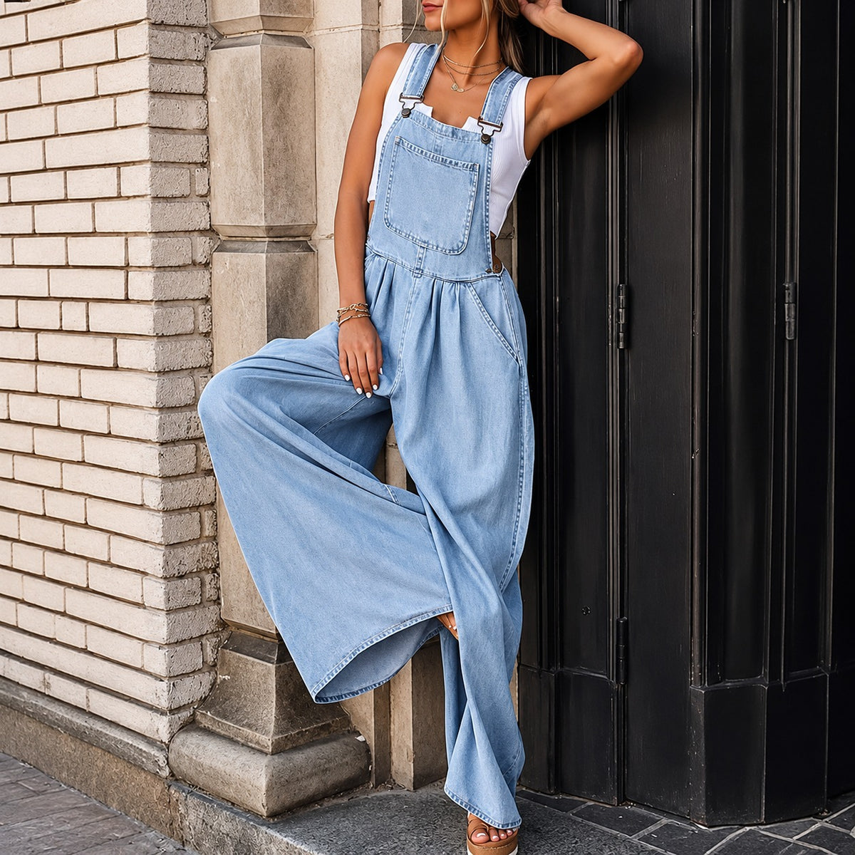 Jeans-Overall Belmira™ mit Weitem Bein und Trägern mit Dekorativen Schnallen