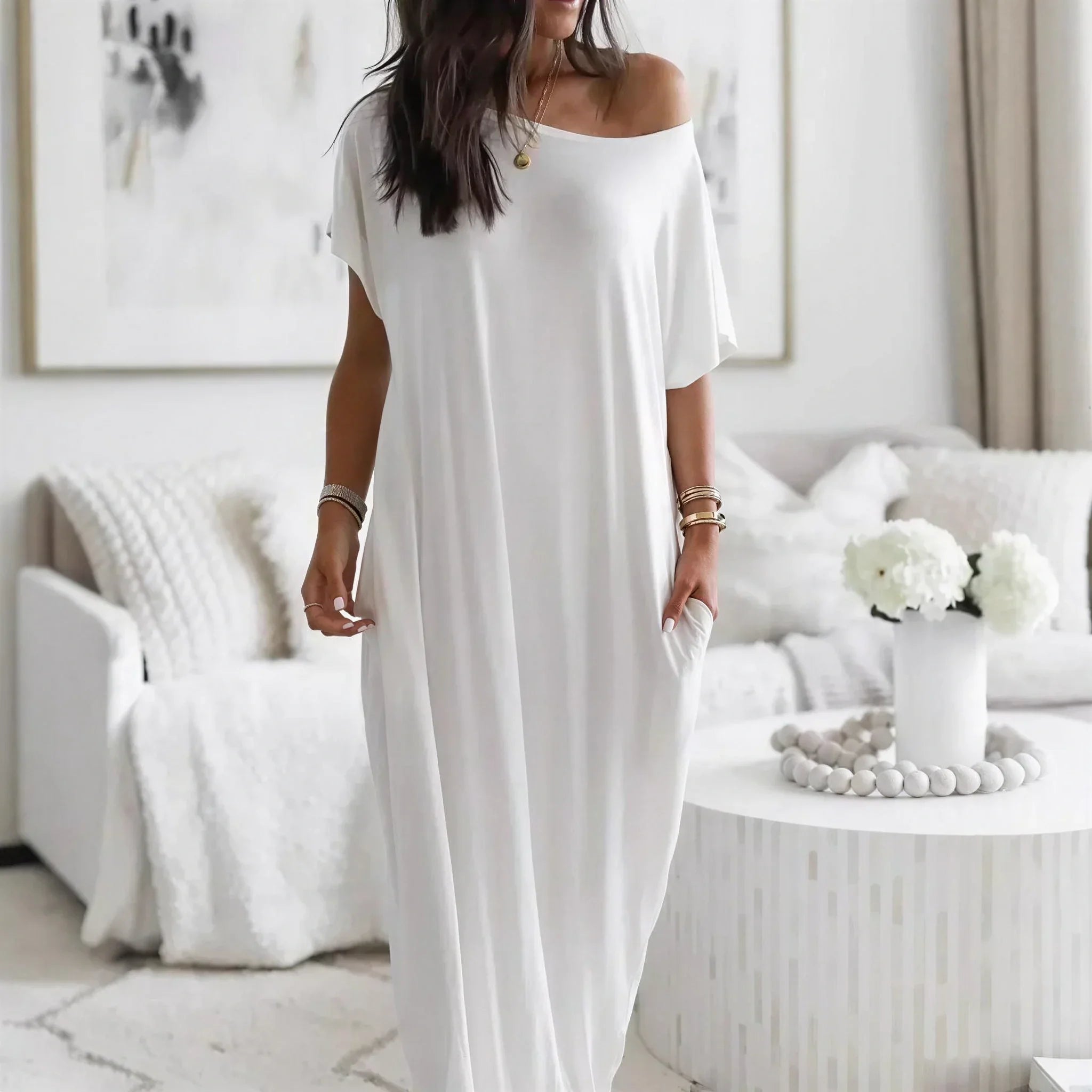 Daphne™ Maxikleid mit weitem Ausschnitt und Seitentaschen