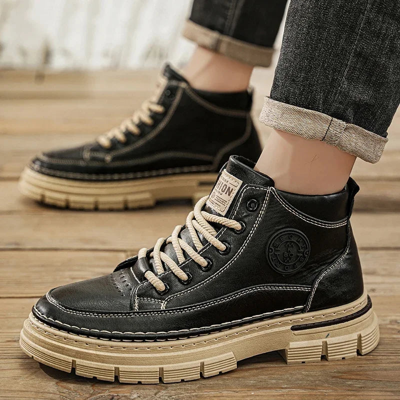 Schnürstiefel Hartwin™ aus hochwertigem handgefertigtem Leder mit rutschfester Profilsohle und verstärkten Nähten