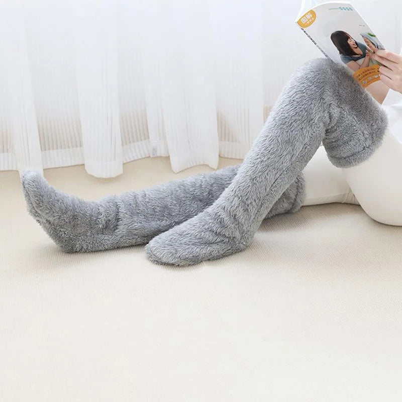 (KAUF 1, ERHALTE 2 GRATIS) Veloura™ Premium Kuschelsocken aus Weichem Plüschstoff