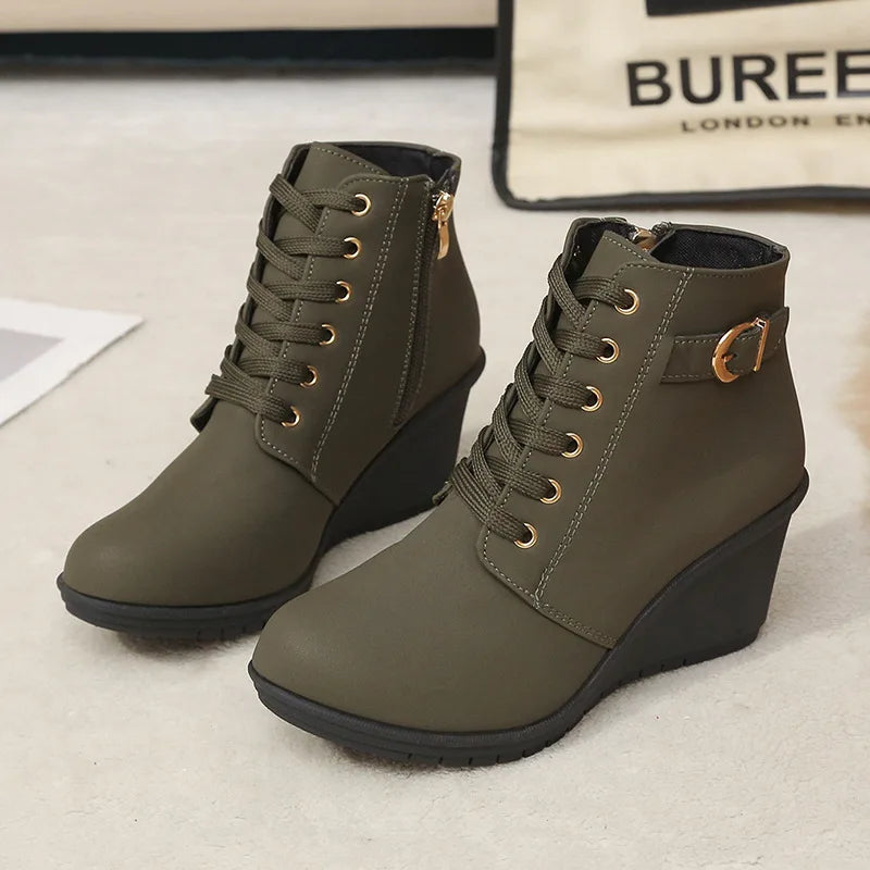 Stiefeletten Vittara™ mit Keilabsatz und Seitlichem Reißverschluss
