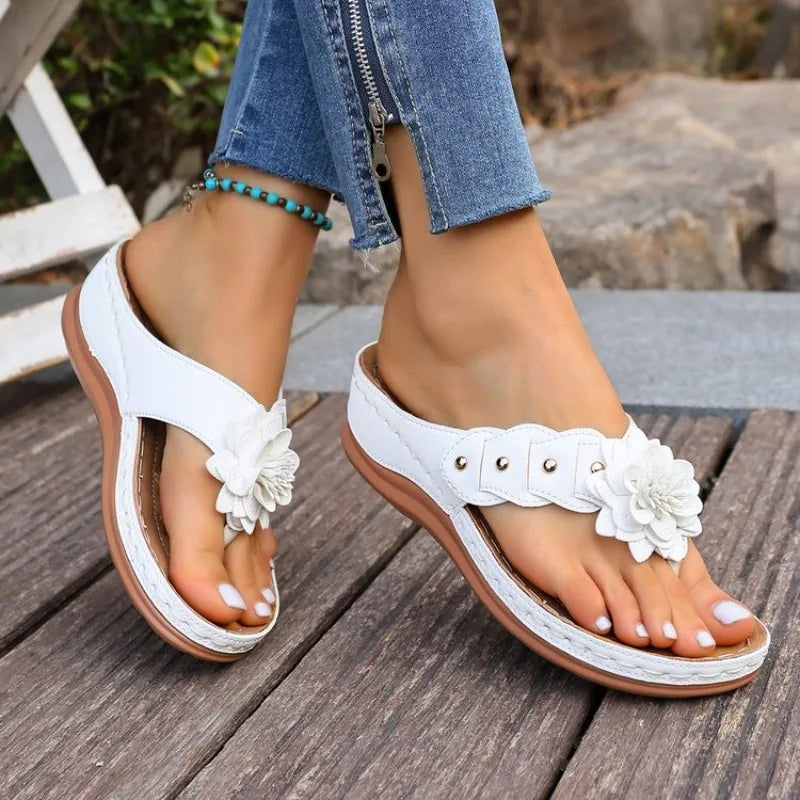 Amelie™ Keilsandalen Mit Blumenapplikation Und Breiten Riemen