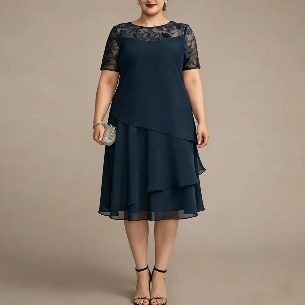 Monéa™ Kleid mit Spitzendetail und Eleganten Lagen