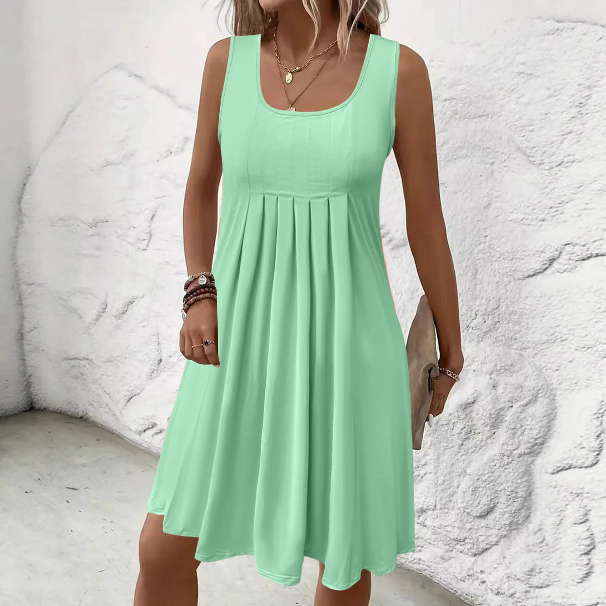 Plisseekleid Valessa™ mit Breiten Trägern und Rundhalsausschnitt