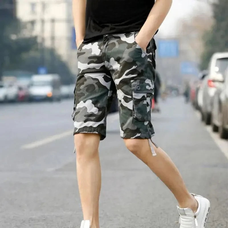 Frontier™ Cargo-Shorts mit Camouflage-Muster und Funktionellen Cargotaschen