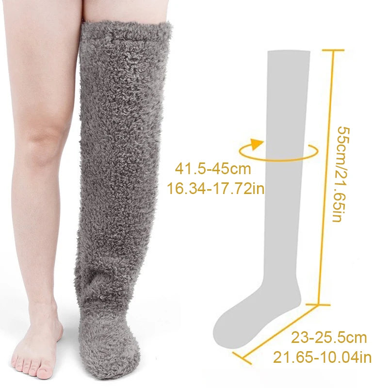 (KAUF 1, ERHALTE 2 GRATIS) Veloura™ Premium Kuschelsocken aus Weichem Plüschstoff