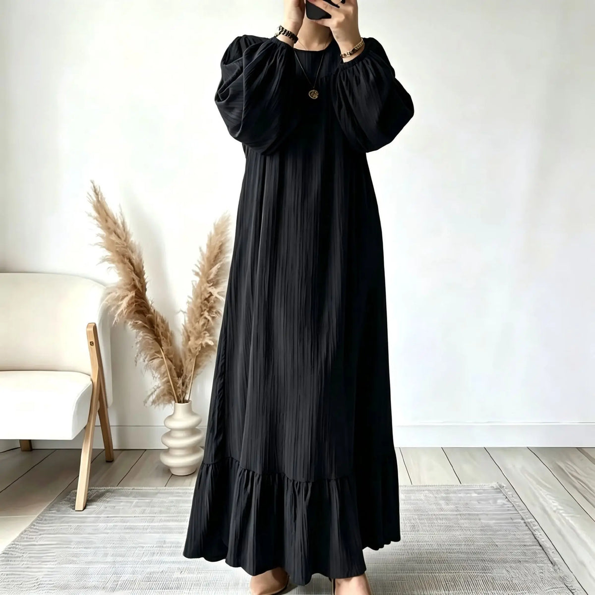 Kleid Frieda™ mit voluminösen Ärmeln, weitem Schnitt und Volantsaum