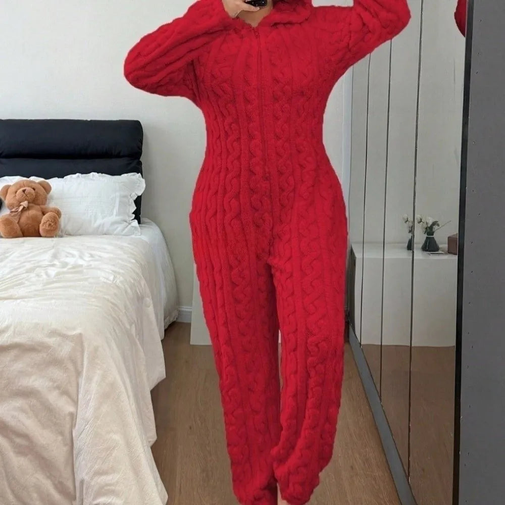Kuscheloverall Ursina™ mit Ohrenkapuze, flauschiger Struktur und Teddy-Applikation am Rücken