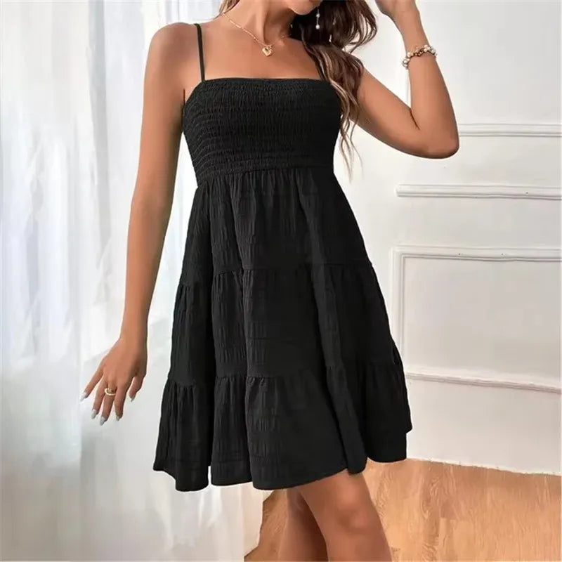 Kleid Marie™ mit gesmoktem Oberteil, ausgestelltem Rock und feinen verstellbaren Trägern