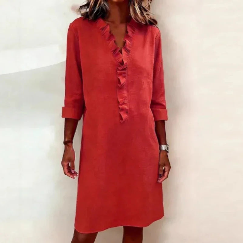 Calyra™-Kleid mit Rüschen am Ausschnitt und Eleganter Passform