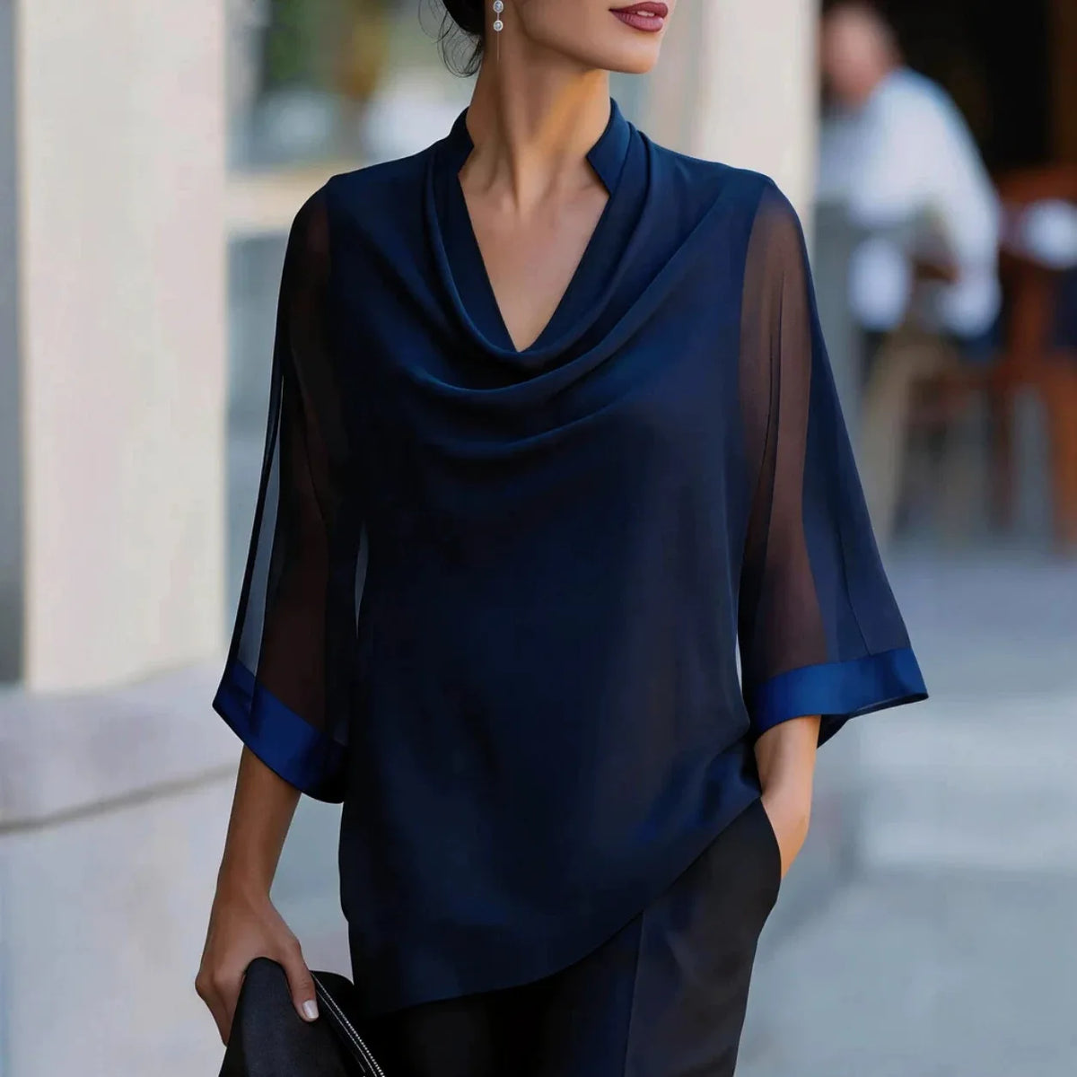 Bluse Elbtal™ mit Wasserfallausschnitt, transparenten Ärmeln und lockerem Fall