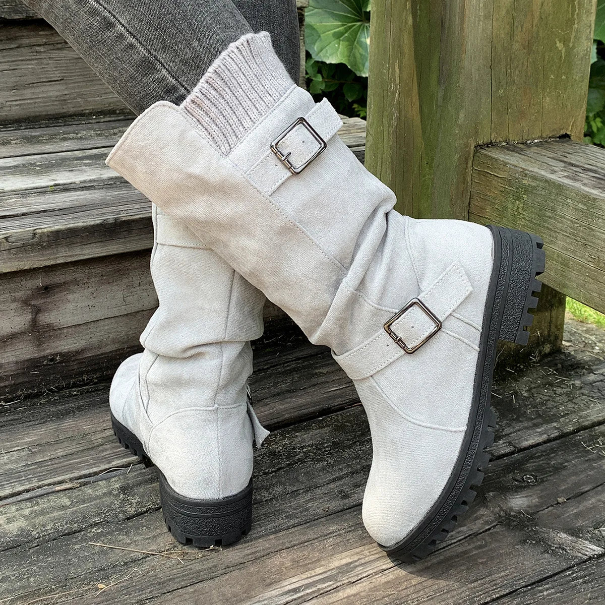 Stiefel Jette™ mit mittelhohem Schaft, seitlichen Schnallen und Profilsohle