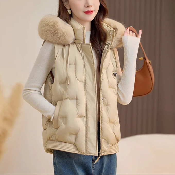 Softline Édition™ Steppweste mit Abnehmbarem Kunstpelzkragen / Die Eleganteste Schicht des Winters!