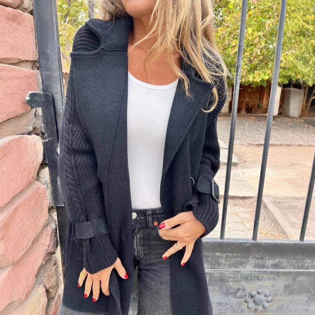 FrostLine Eleganz™ Jacke aus Hochwertiger Gekämmter Wolle mit Gerippten Ärmeln und Eleganten Schnallen / Die Perfekte Balance Zwischen Modernität, Komfort und Zeitlosem Stil!