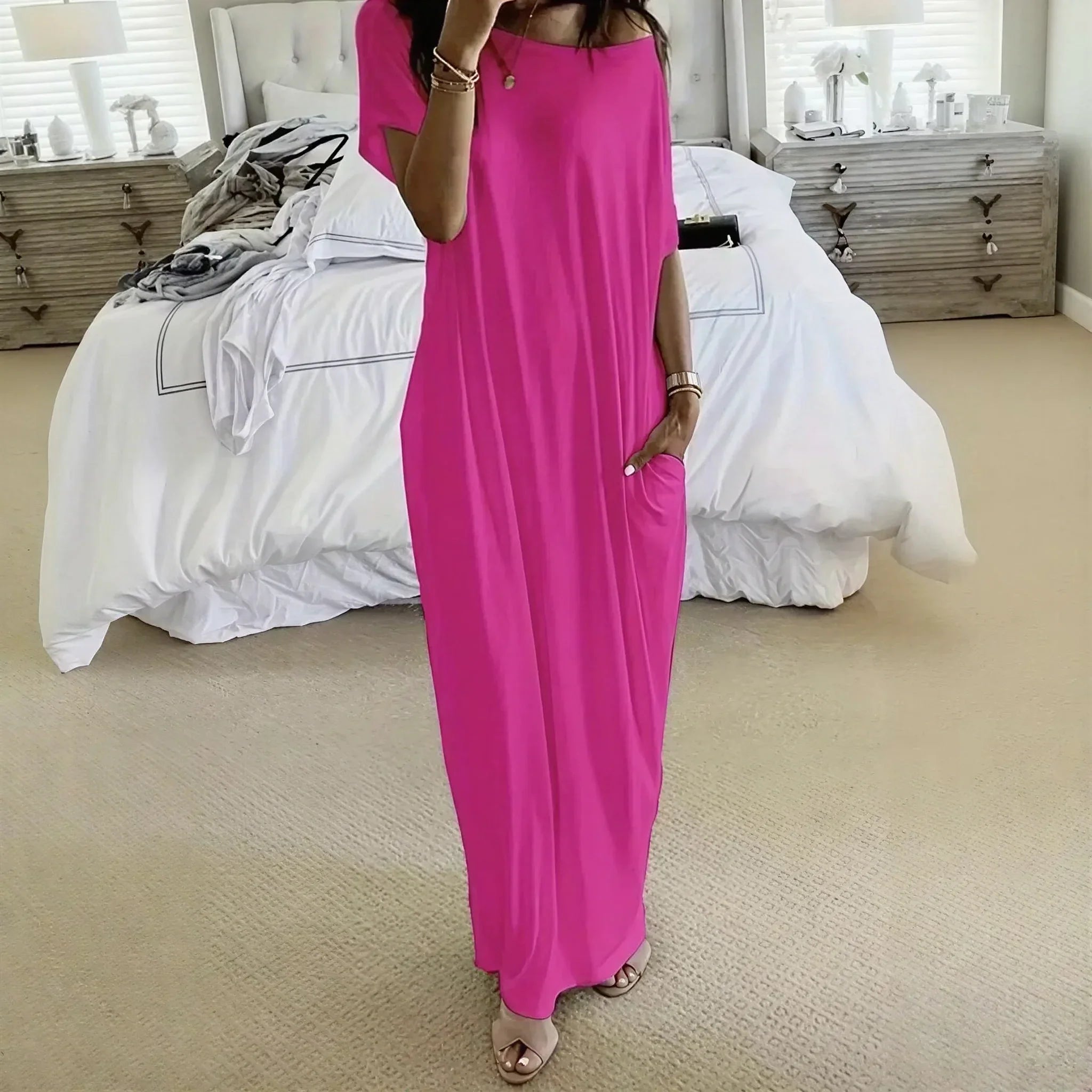 Daphne™ Maxikleid mit weitem Ausschnitt und Seitentaschen
