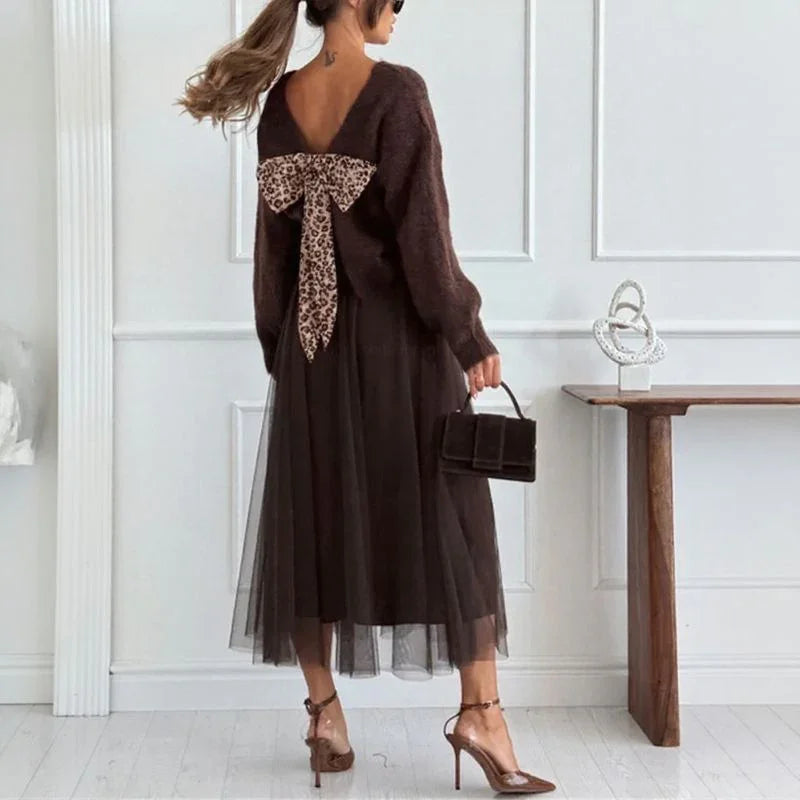 Noémie™-Set mit weicher Strickbluse und Animal-Print-Schleife am Rücken / Gemütliche Eleganz mit überraschendem Charme!