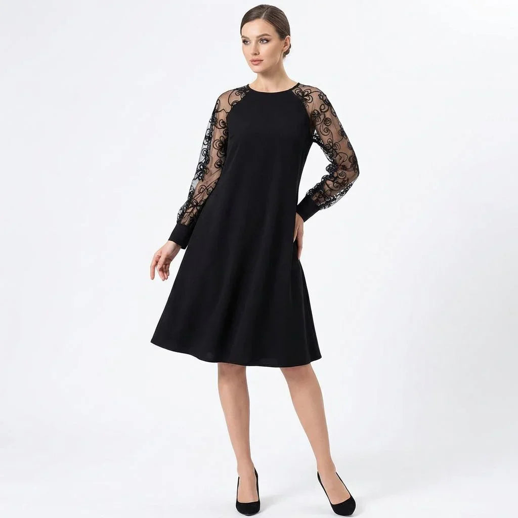 Madeline™ Kleid aus italienischem Crêpe mit Spitzenverarbeitung