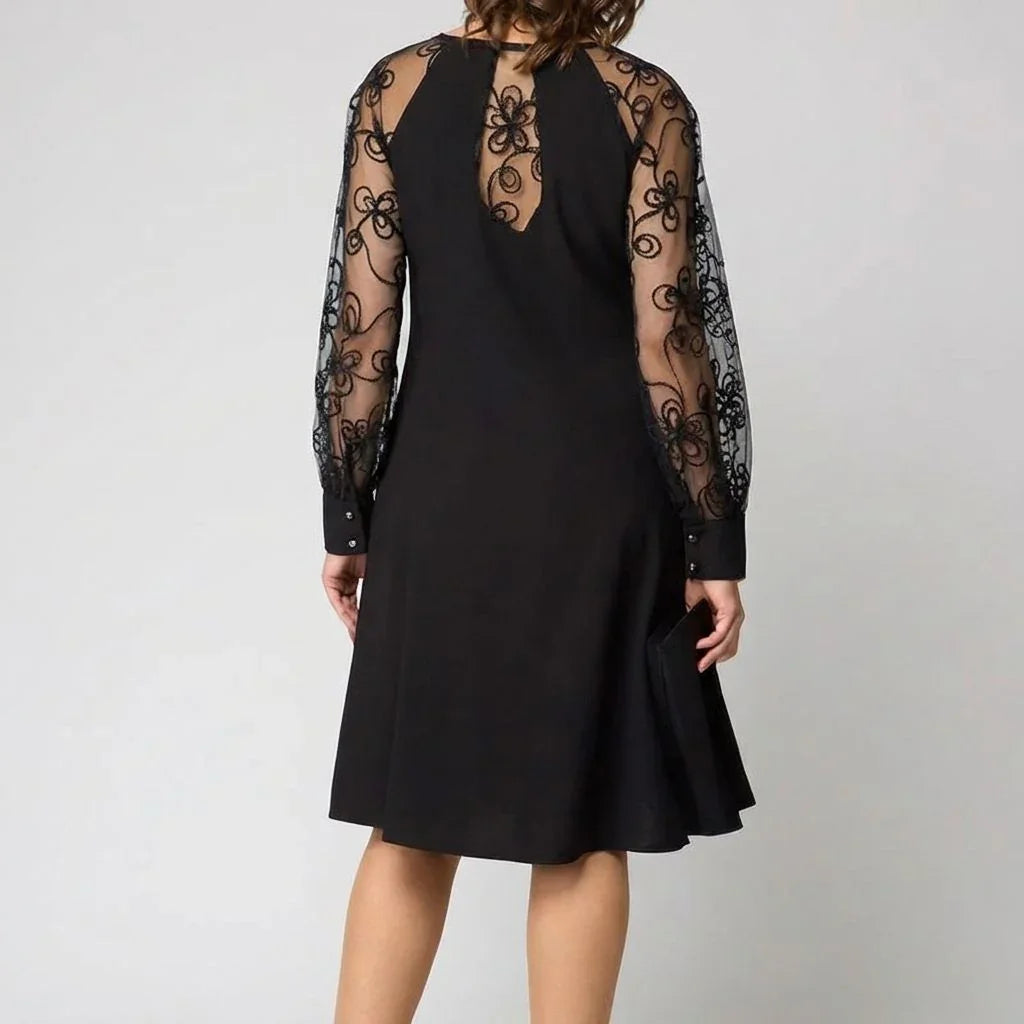 Madeline™ Kleid aus italienischem Crêpe mit Spitzenverarbeitung