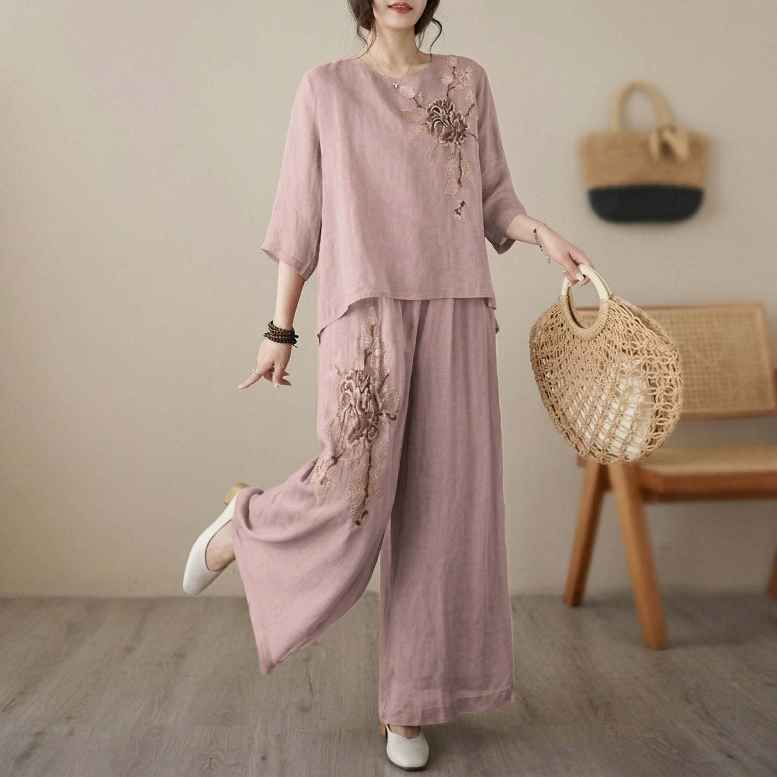 Nicole™ Set aus Baumwoll Leinen mit zarter Blumenstickerei und Pantalon Hose