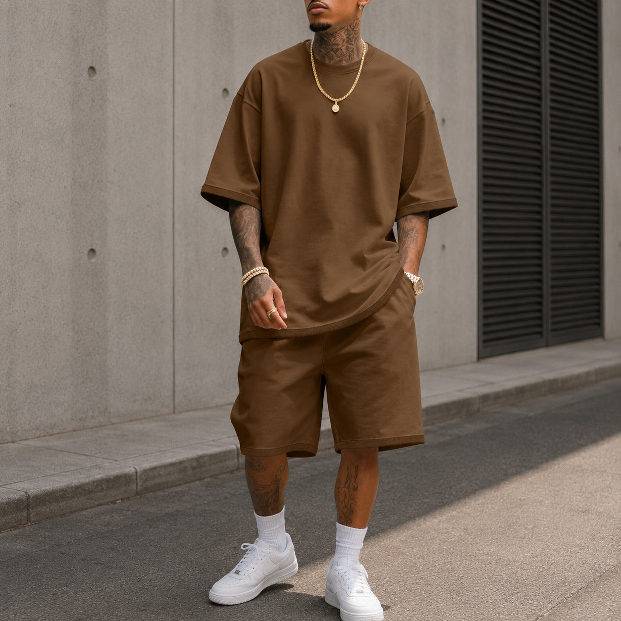 Adrian™ Set mit Cleanem Look und Weiter Passform