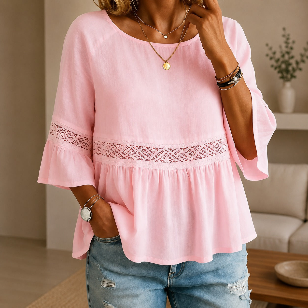 Alina™ Bluse mit Zarter Spitze und Ausgestellten Ärmeln