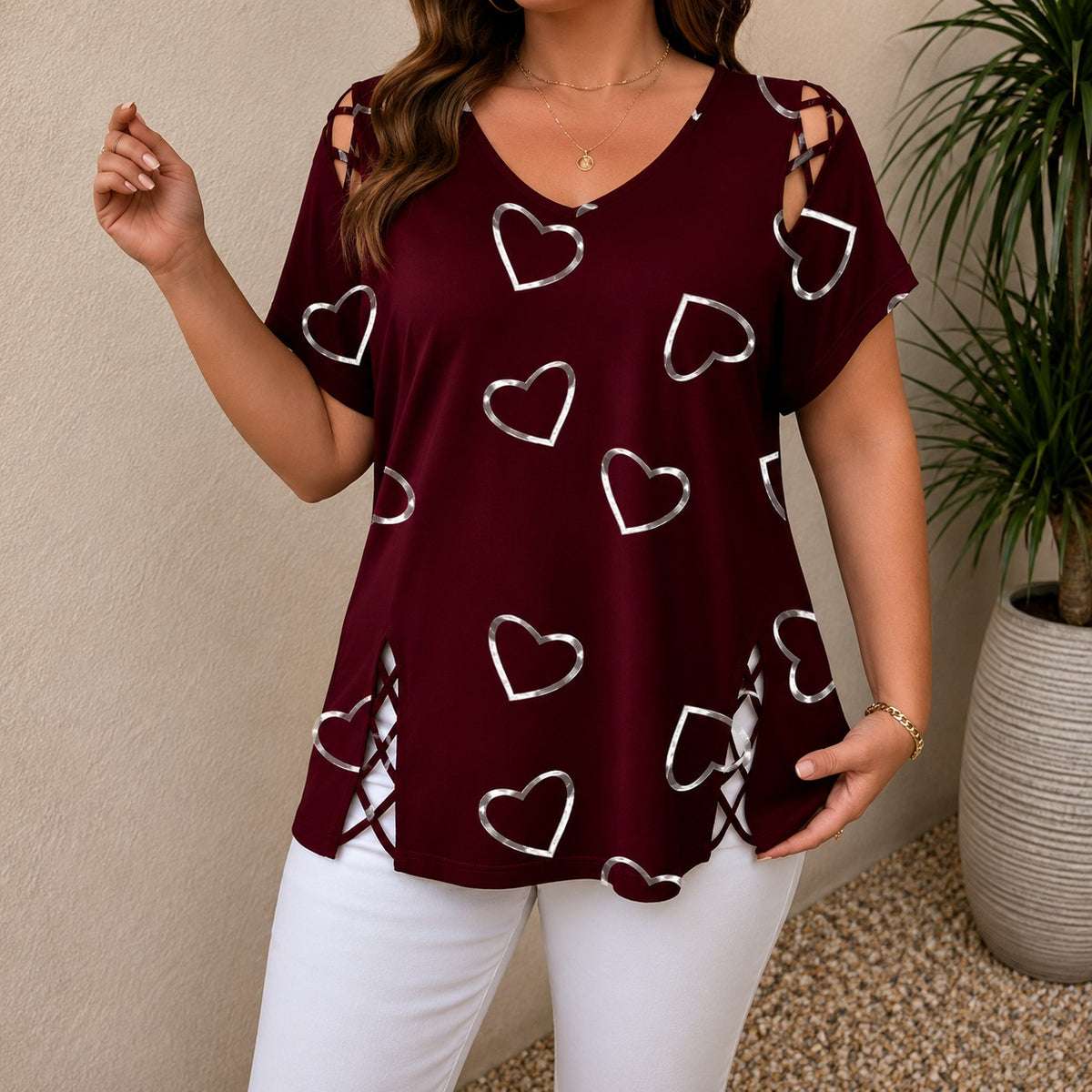 Bluse Sarah™ mit glänzendem Herzprint und Schulter-Cut-outs