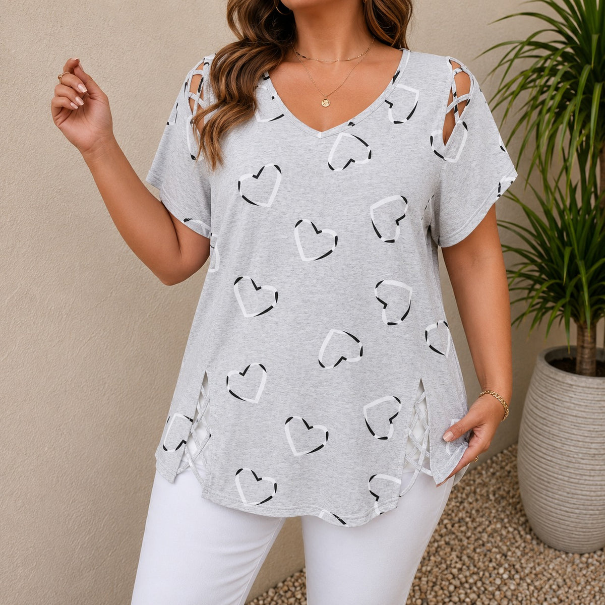 Bluse Sarah™ mit glänzendem Herzprint und Schulter-Cut-outs