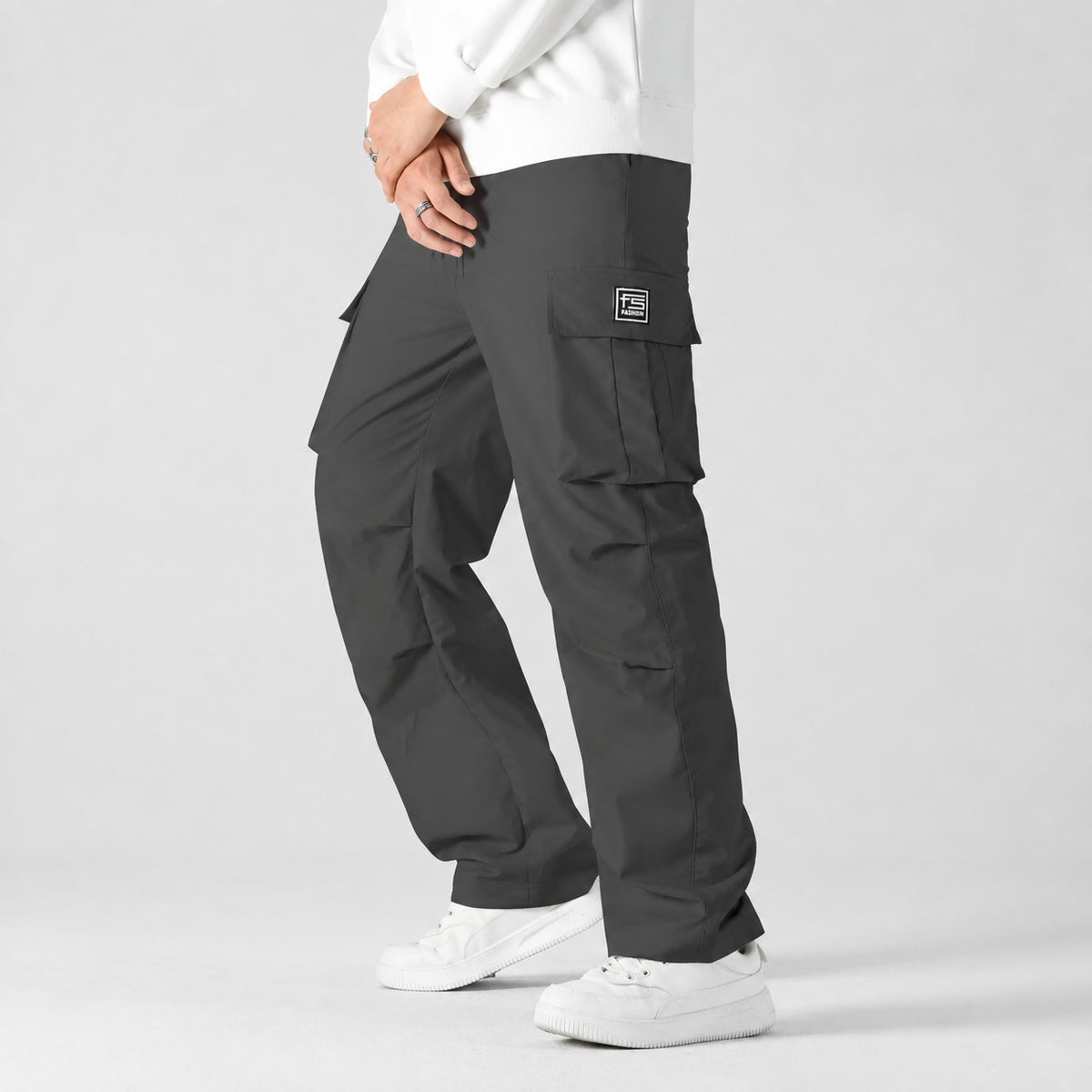 Falko™ Cargohose mit weiter Passform, Seitentaschen und verstellbarem Bund