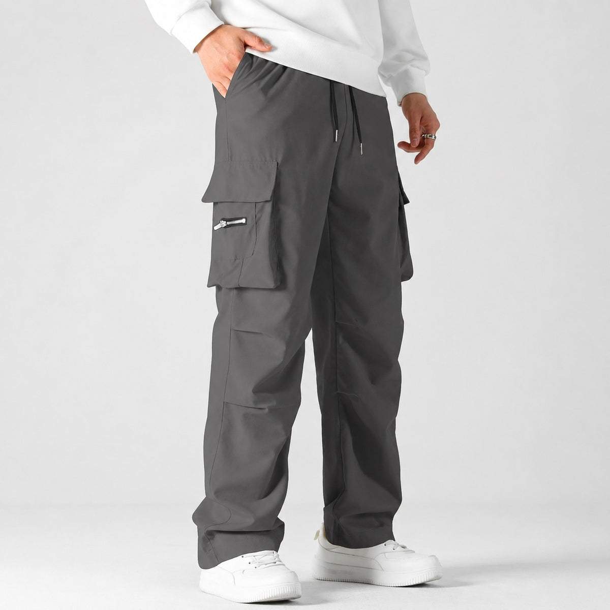 Falko™ Cargohose mit weiter Passform, Seitentaschen und verstellbarem Bund