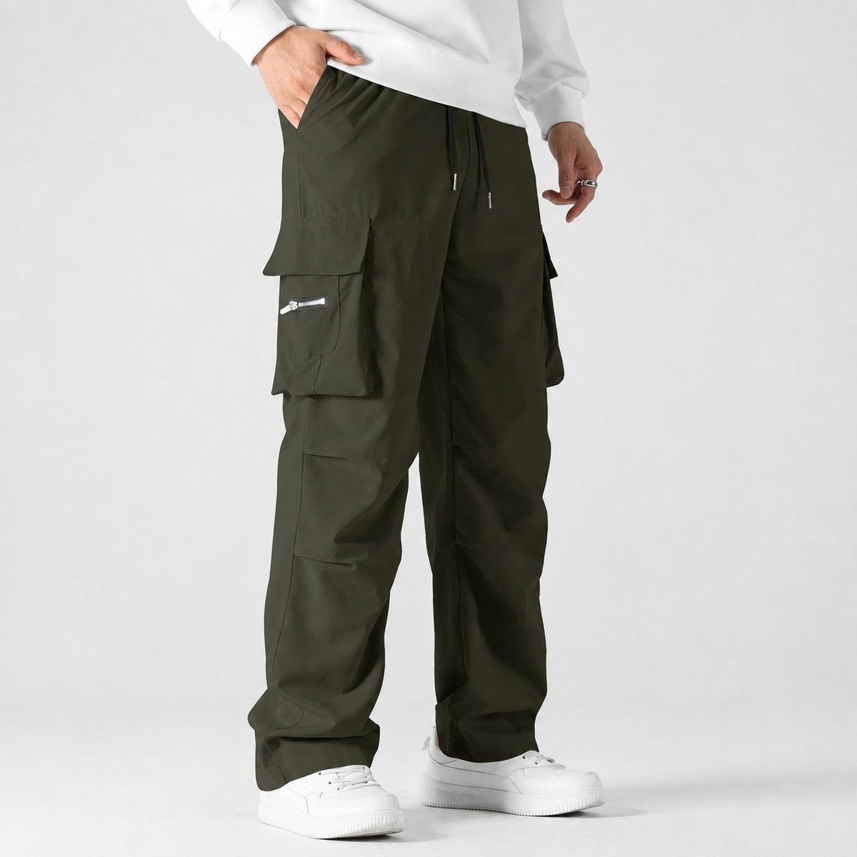 Falko™ Cargohose mit weiter Passform, Seitentaschen und verstellbarem Bund