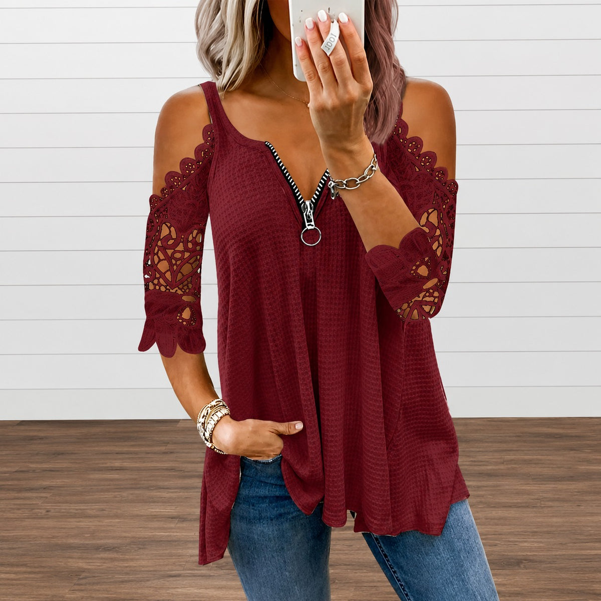 Bluse Annelie™ mit floralen Spitzenärmeln und Frontreißverschluss