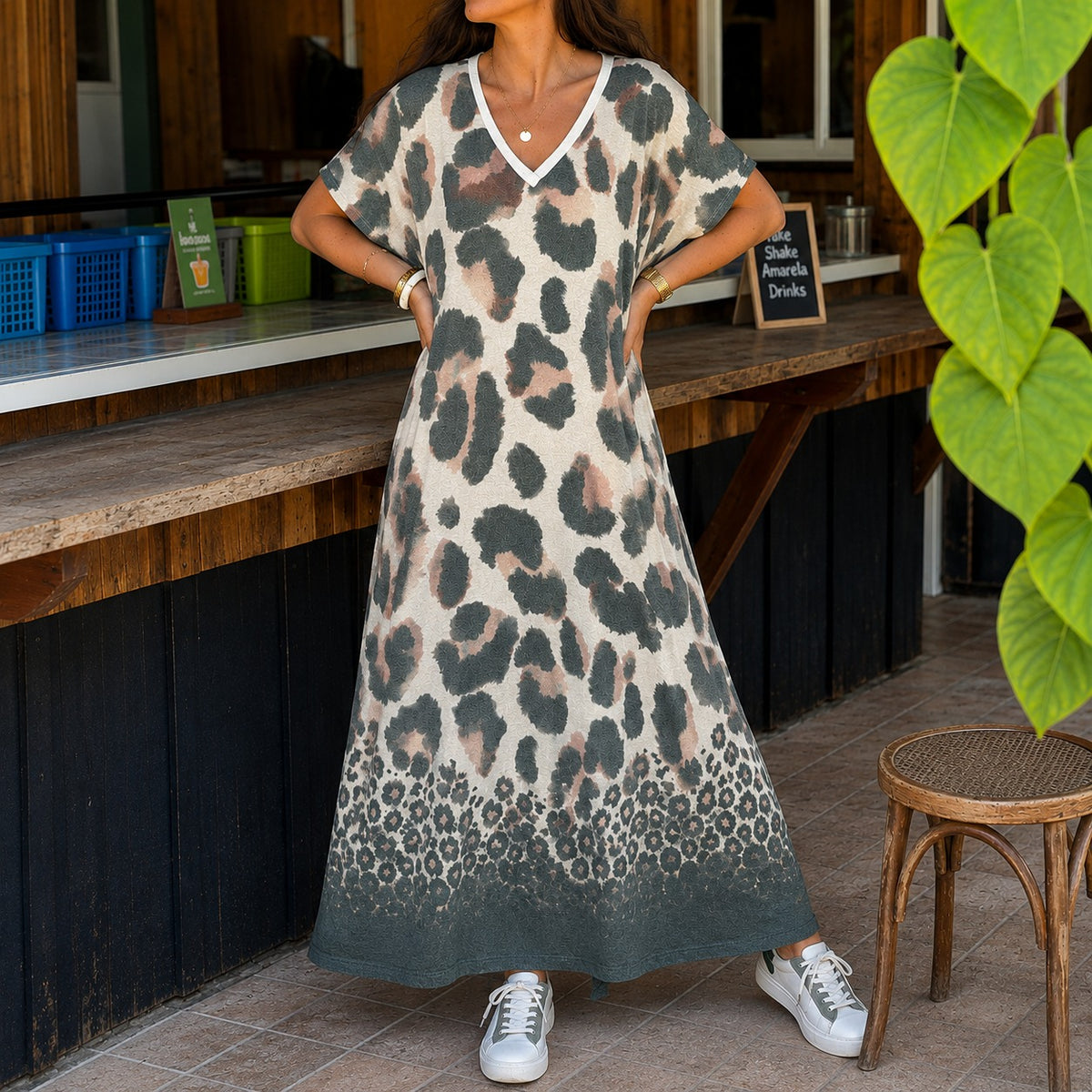 Kleid Marlene™ mit markantem Animal-Print und fließendem Fall