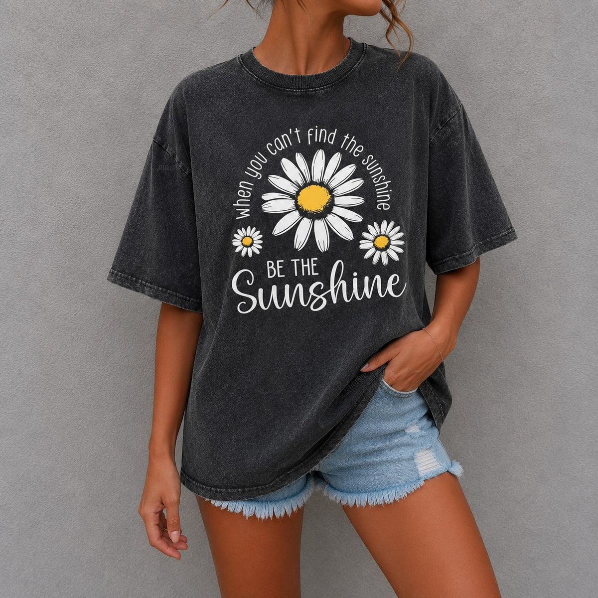 T-Shirt Mia™ mit Vintage-Waschung, Margaritenprint und Rundhals