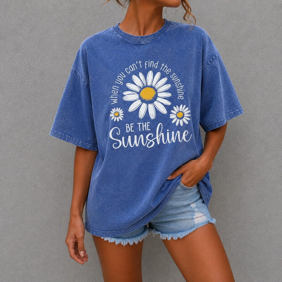 T-Shirt Mia™ mit Vintage-Waschung, Margaritenprint und Rundhals
