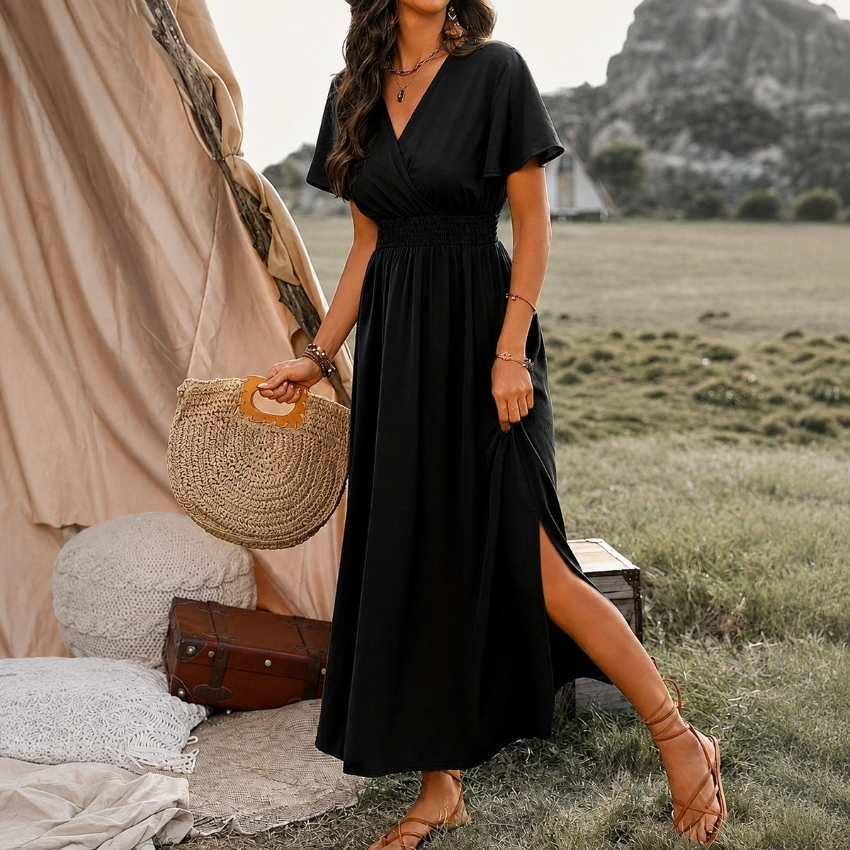 Kleid Linnea™ mit Wickel-V-Ausschnitt, geraffter Taille und Seitenschlitz
