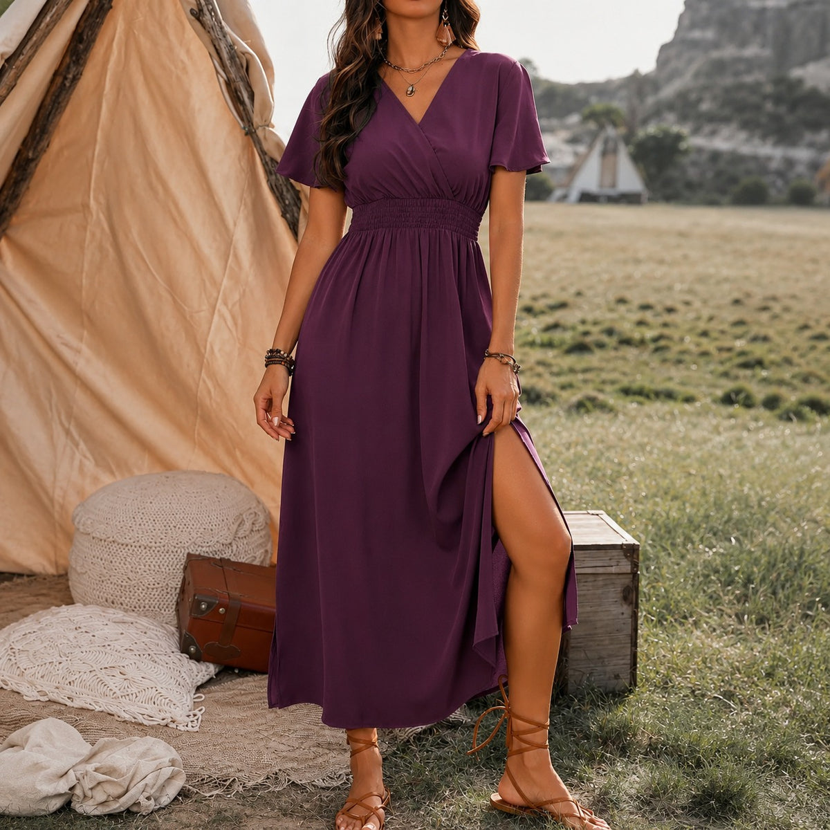 Kleid Linnea™ mit Wickel-V-Ausschnitt, geraffter Taille und Seitenschlitz