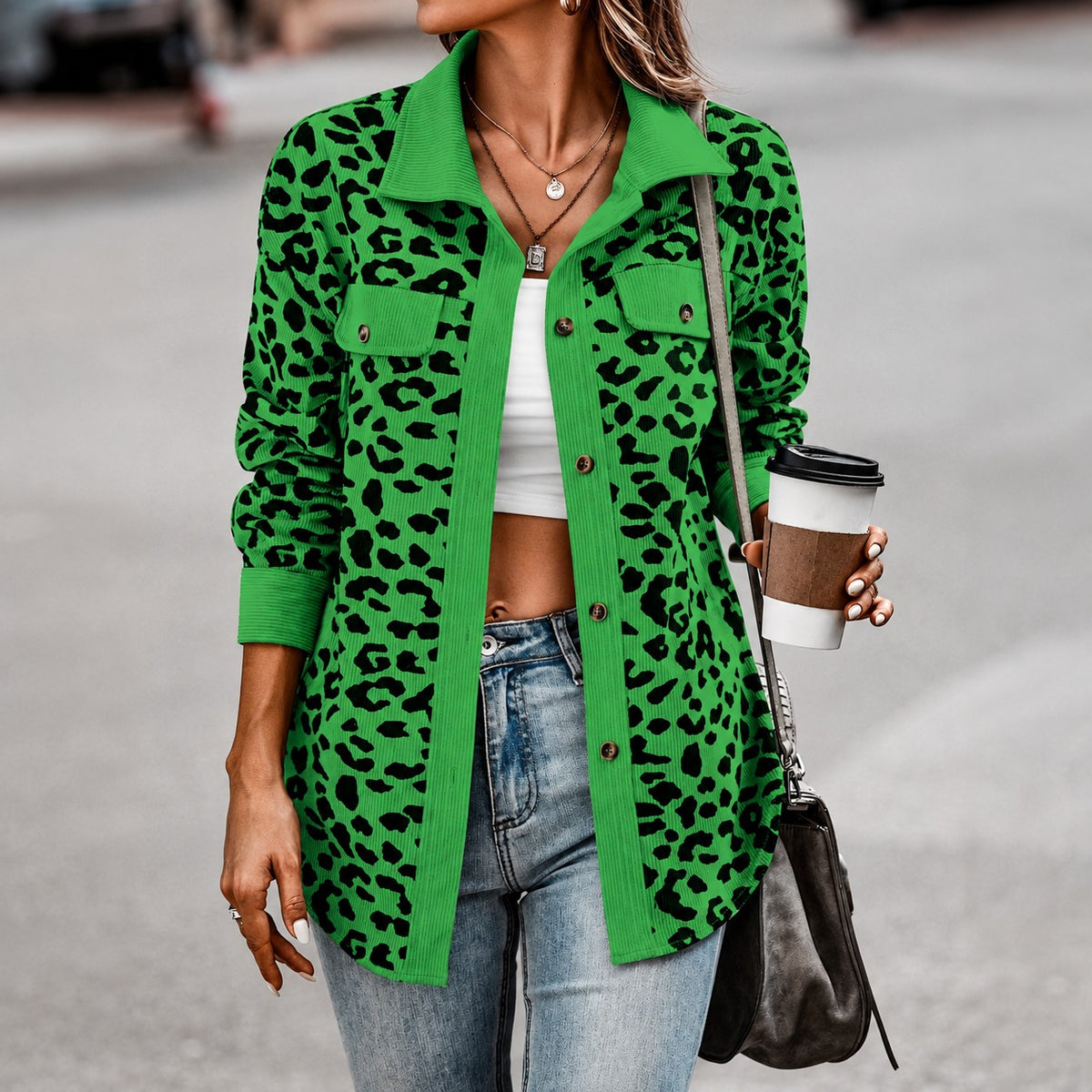 Jacke Emilia™ mit Animal-Print, Pattentaschen und Knopfleiste