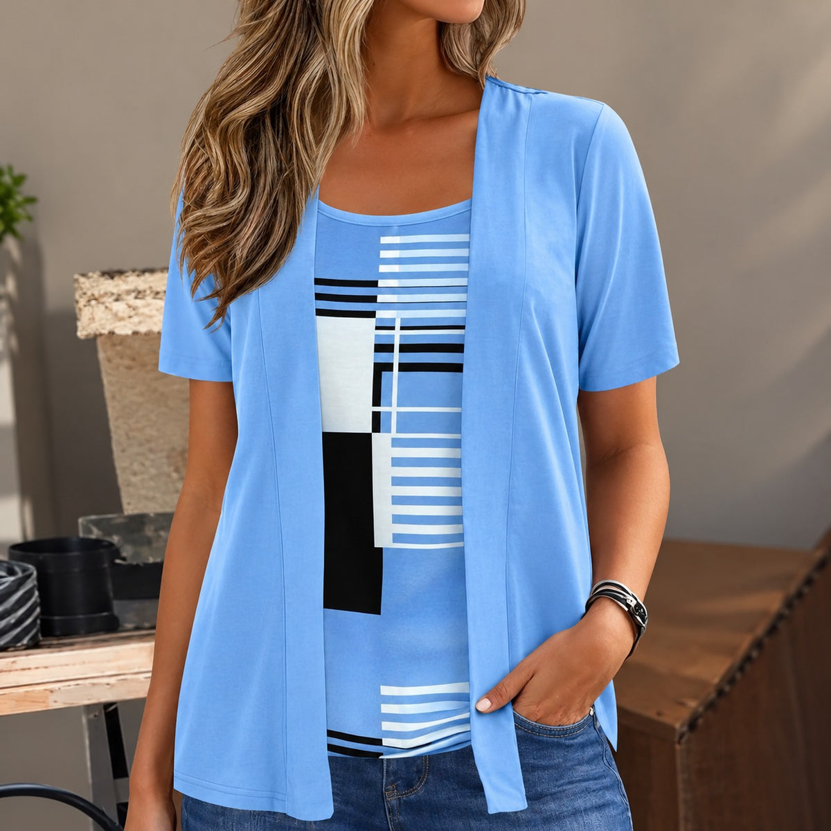 Bluse Meike™ 2-in-1 mit offenem Lagenlook und geometrischem Muster