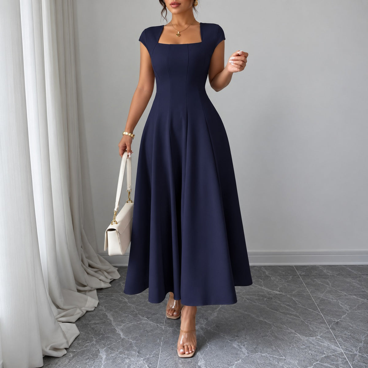 Kleid Marit™ mit eckigem Ausschnitt und ausgestelltem Midirock