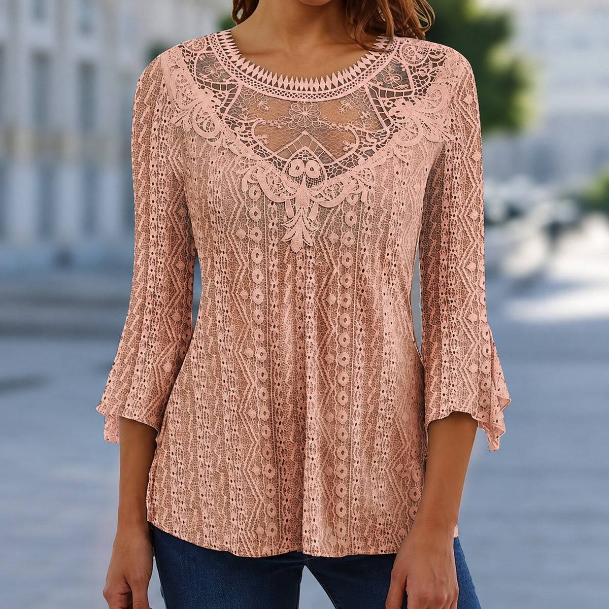 Bluse Hilda™ mit aufwendig gearbeiteter Spitze, floralen Details und ausgestellten Ärmeln