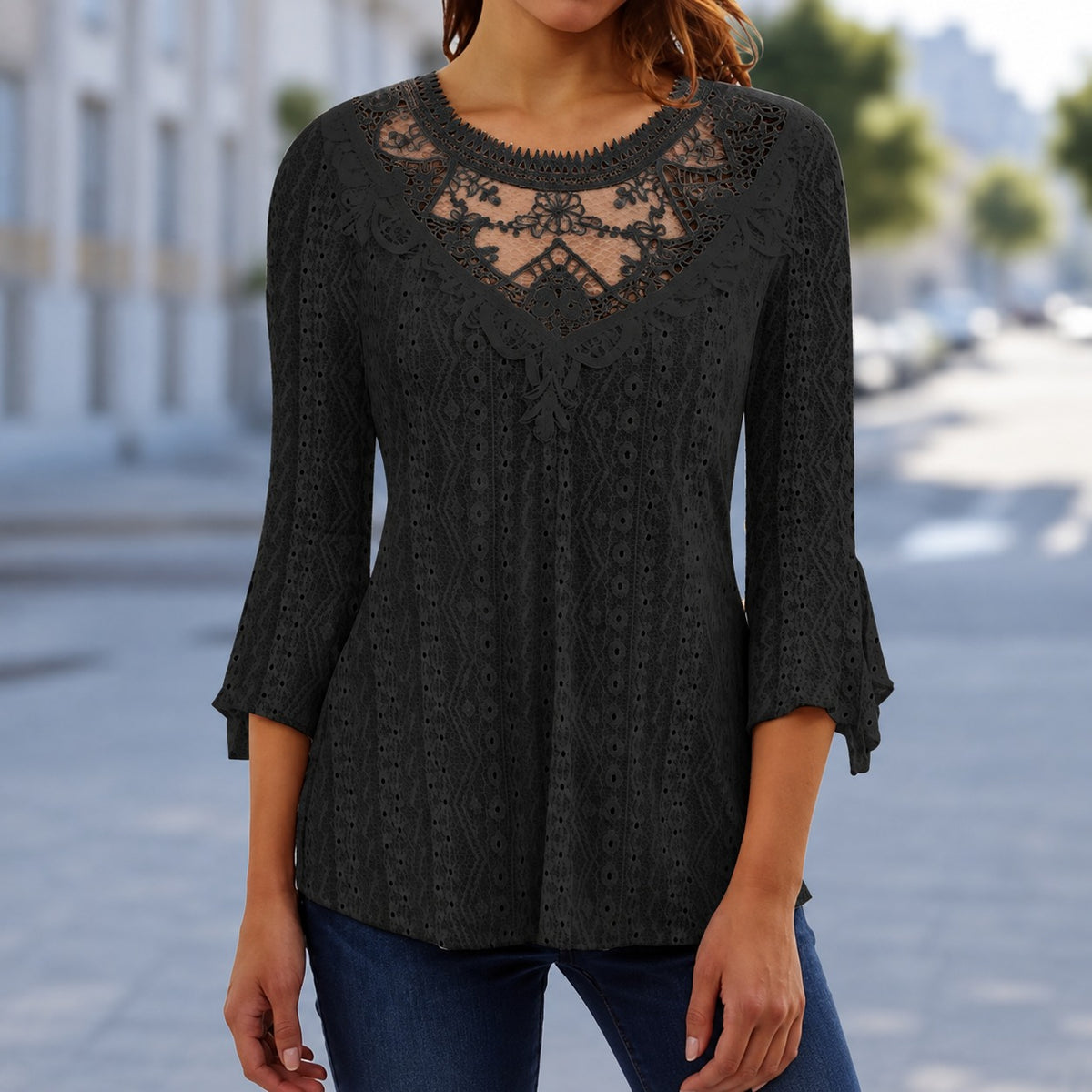 Bluse Hilda™ mit aufwendig gearbeiteter Spitze, floralen Details und ausgestellten Ärmeln