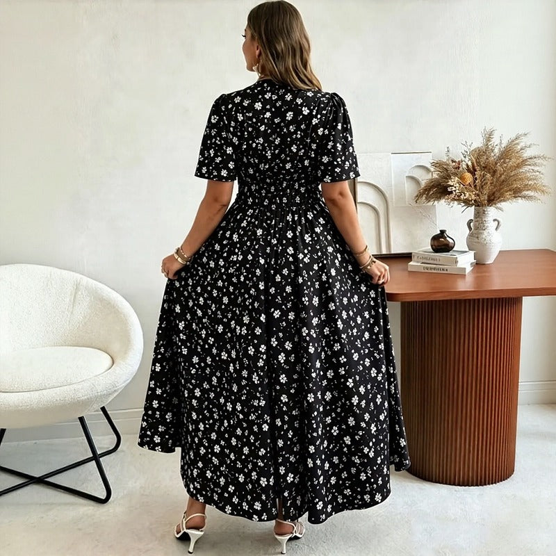 Kleid Loretina™ mit Charmantem Blumenmuster, Tailliertem Schnitt und Locker Fallenden Kurzen Ärmeln