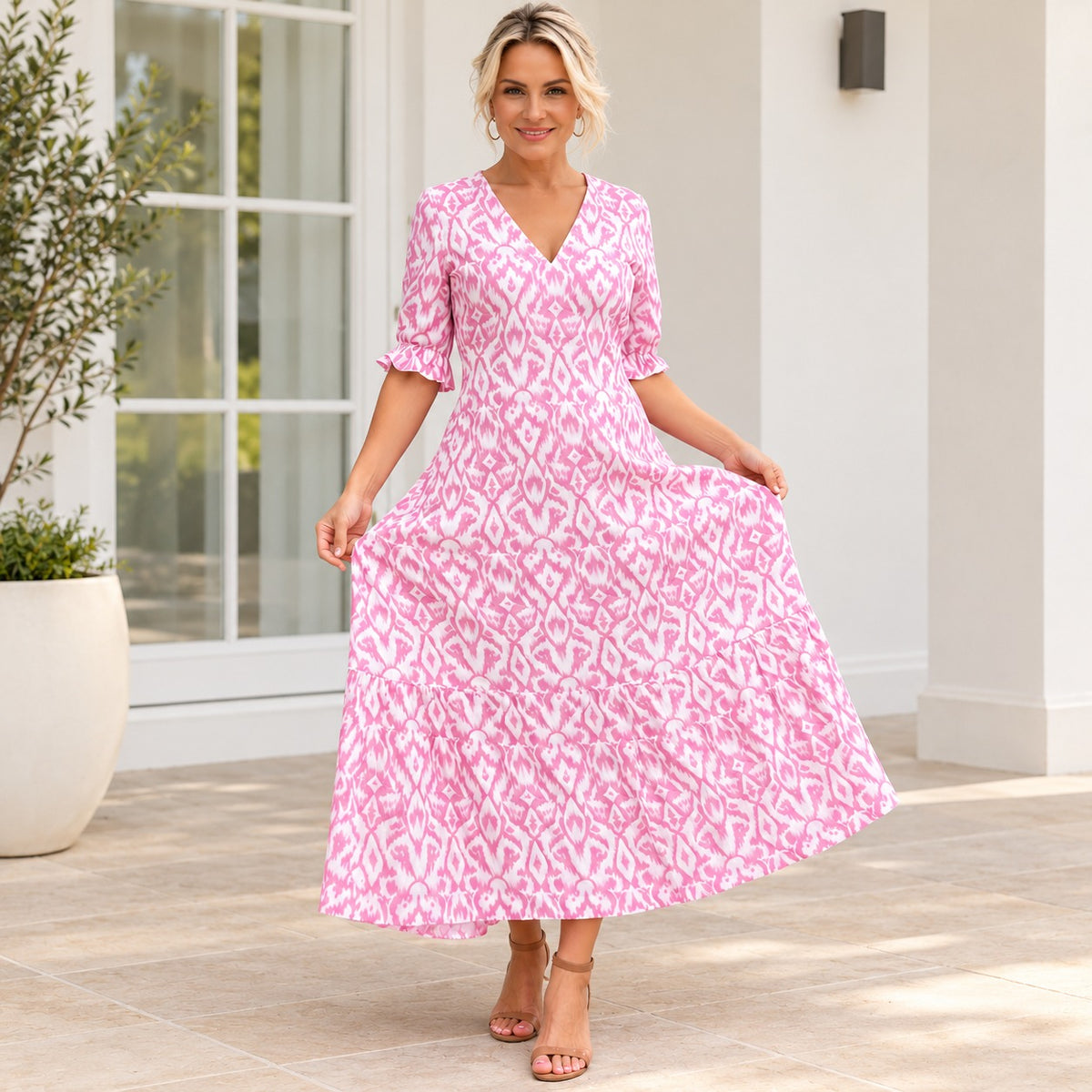 Malena™ Maxikleid mit ornamentalem Muster, 3/4-Ärmeln mit Volants und weitem Rock