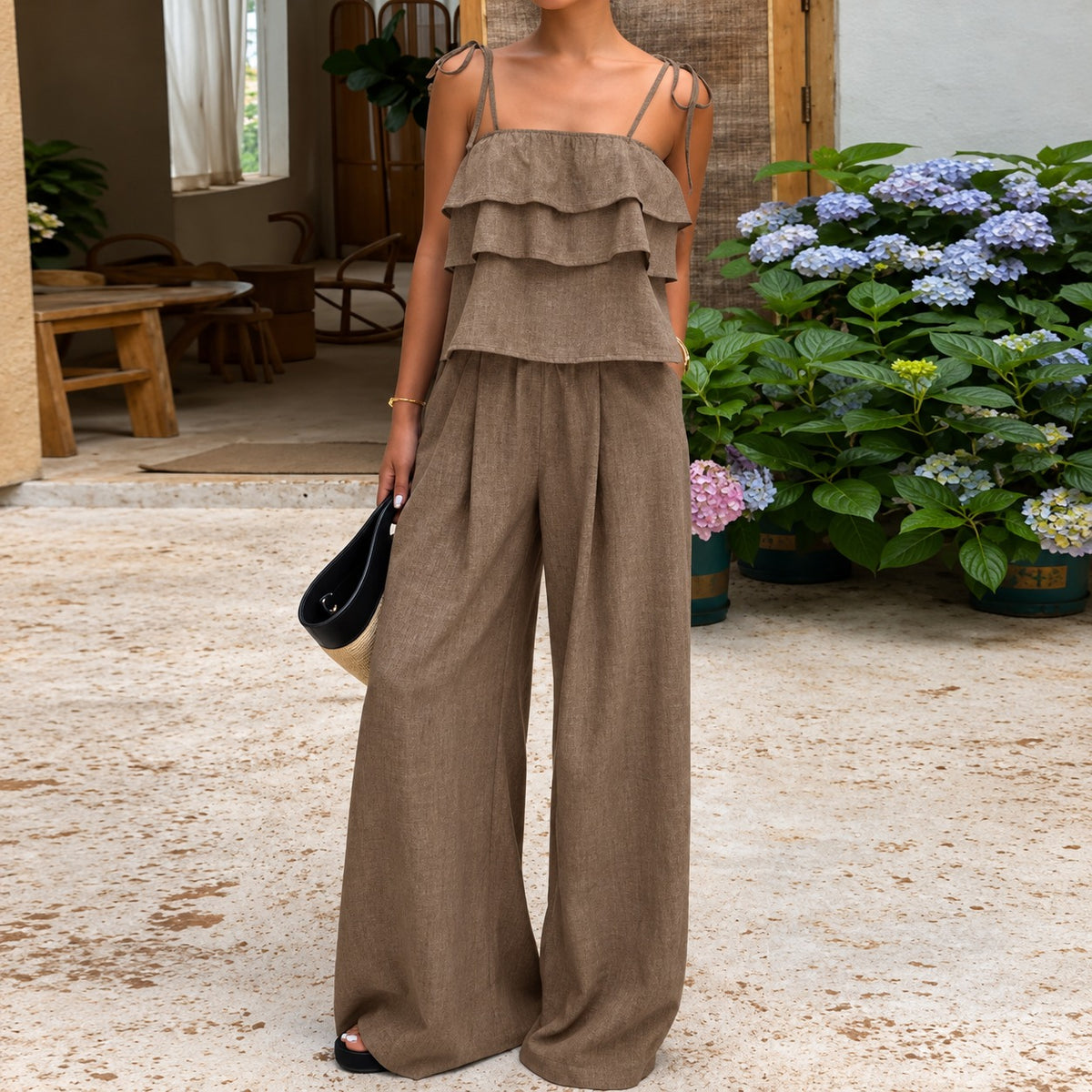 Zweiteiler Elina™ mit Volanttop, Bindeträgern und weiter Hose