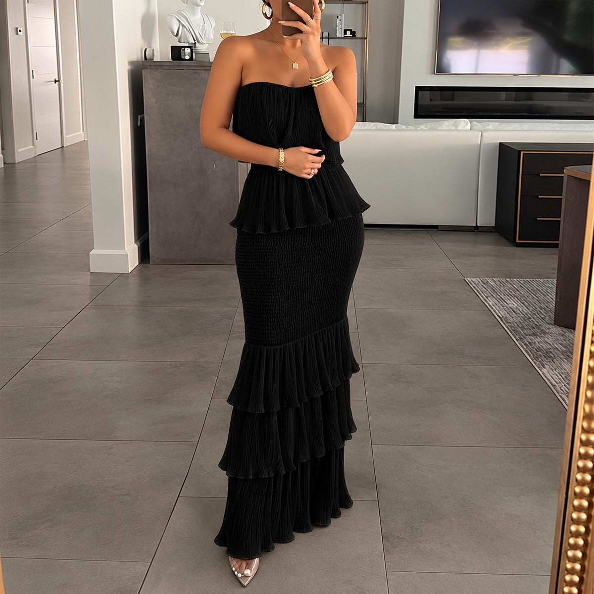 Kleid Liselotte™ mit trägerlosem Ausschnitt, Smokpartie und Volants
