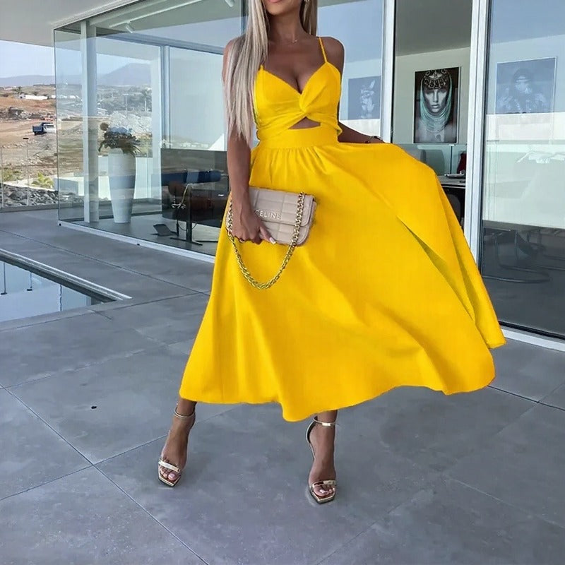 Fiora™ Kleid mit Feinem Cut-Out und Elegantem Schlitz