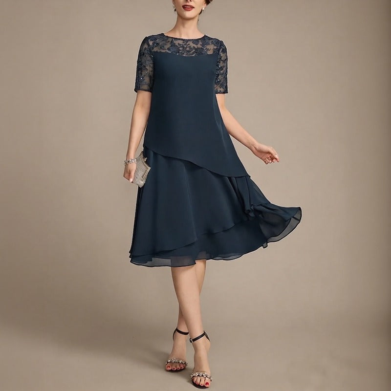 Monéa™ Kleid mit Spitzendetail und Eleganten Lagen