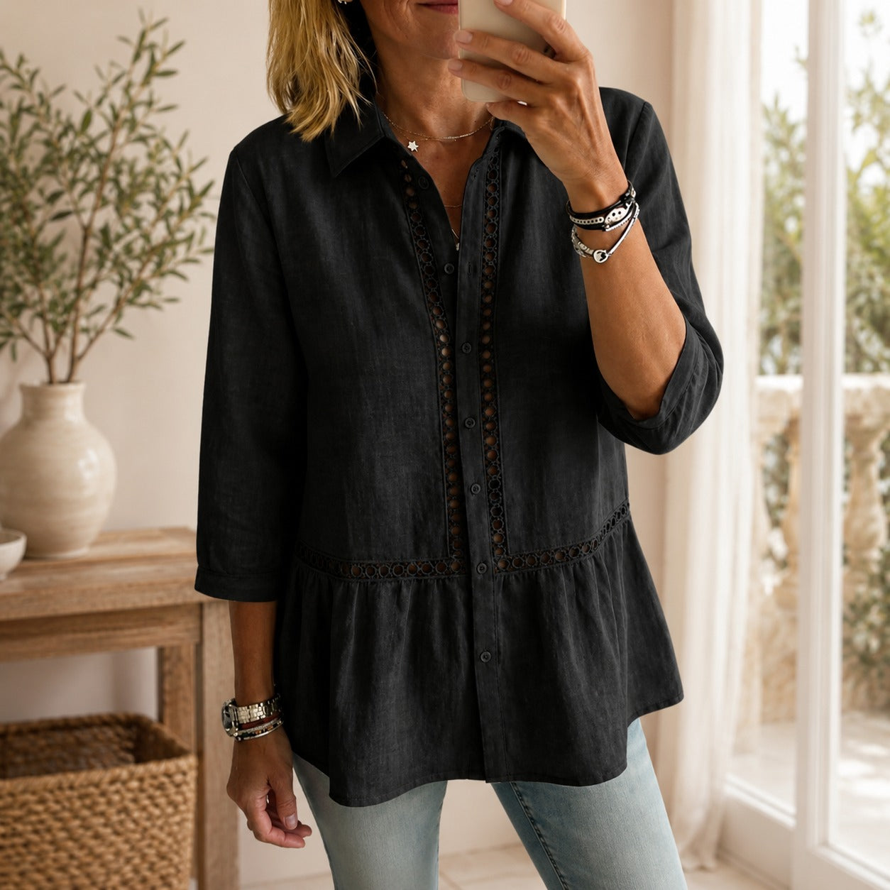 Fiorelly™ Bluse Mit Klassischem Kragen, Cut-Out-Details Und Weitem Saum